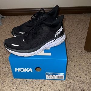 Womens Hoka Clifton 8